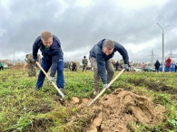 Молодёжь сажает будущее: два дерева — одна забота!
