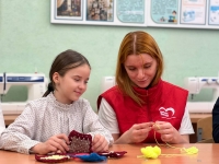 «Цепочка добра»: волонтёры БРСМ Могилёва подарили тепло и внимание одиноким пожилым людям