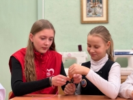 «Цепочка добра»: волонтёры БРСМ Могилёва подарили тепло и внимание одиноким пожилым людям