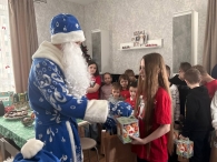 Молодёжь Могилёва подарила новогодние чудеса детям